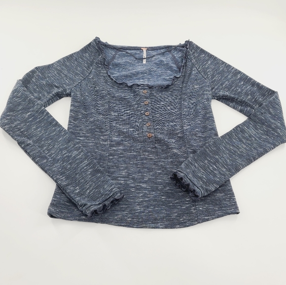 FREE PEOPLE HENLEY STYLE LONG SLEEVE TOP SIZE XS - Picture 2 of 7